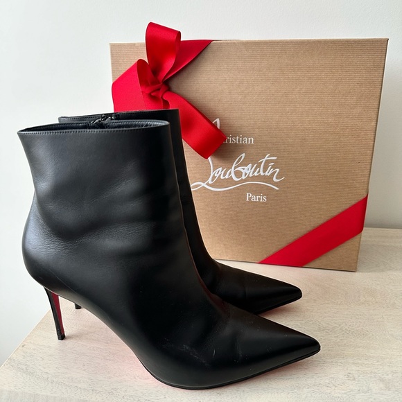 Louboutin So Kate Booty - Picture 8 of 16